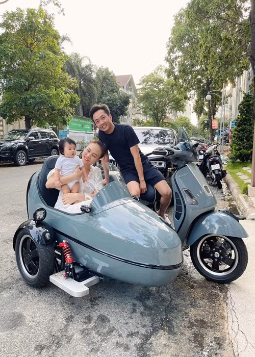 Hạnh phúc của Đàm Thu Trang - Cường Đô la càng thêm viên mãn khi nữ ca sĩ gốc Tày sinh con gái vào năm 2020.