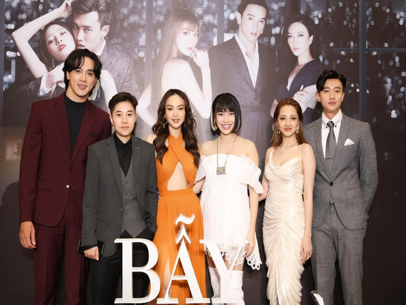 Người hâm mộ phát hiện trên trang cá nhân Instagram, Quốc Trường chỉ theo dõi 5 người, trong đó có Minh Hằng và Bảo Thanh là nữ.