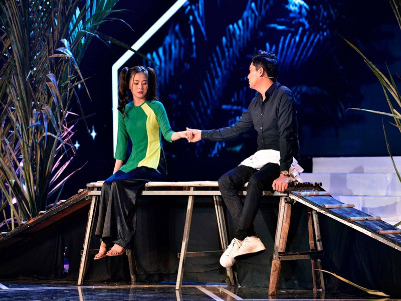 Được gia đình giục cưới, sớm có con nhưng Thiên Hương và Minh Luân nhiều lần hoãn đám cưới vì dịch bệnh.