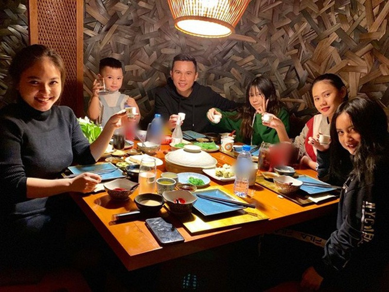 Tú Dưa cho rằng anh là người đàn ông rất may mắn vì có Lam Trang bên cạnh.