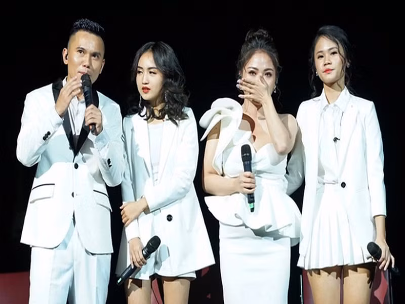 Tú Dưa từng cảm ơn Lam Trang vì cô thực lòng yêu thương và chăm sóc các con riêng của anh.