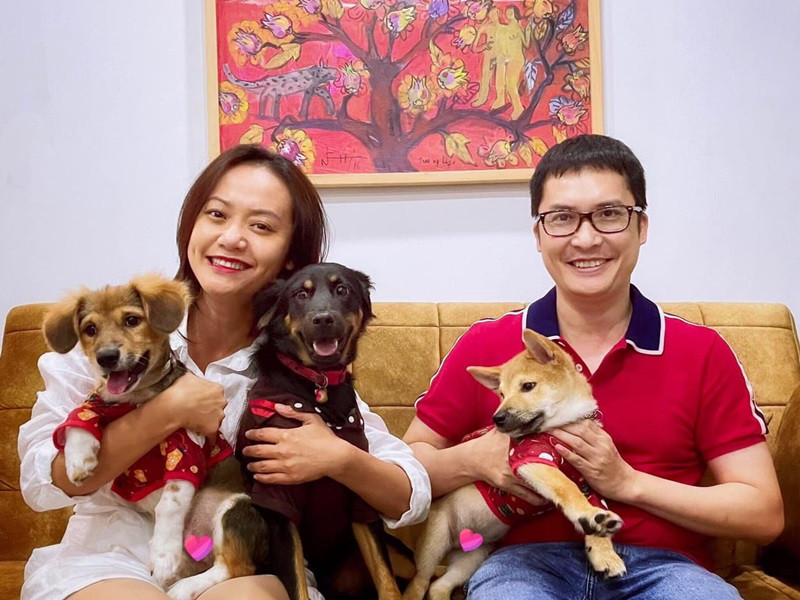 Về bí quyết giữ hôn nhân hạnh phúc, Hồng Anh cho biết, đó là sự tôn trọng và tin tưởng cũng như nên biết ít bí mật của nhau vì ai cũng có quyền riêng tư.