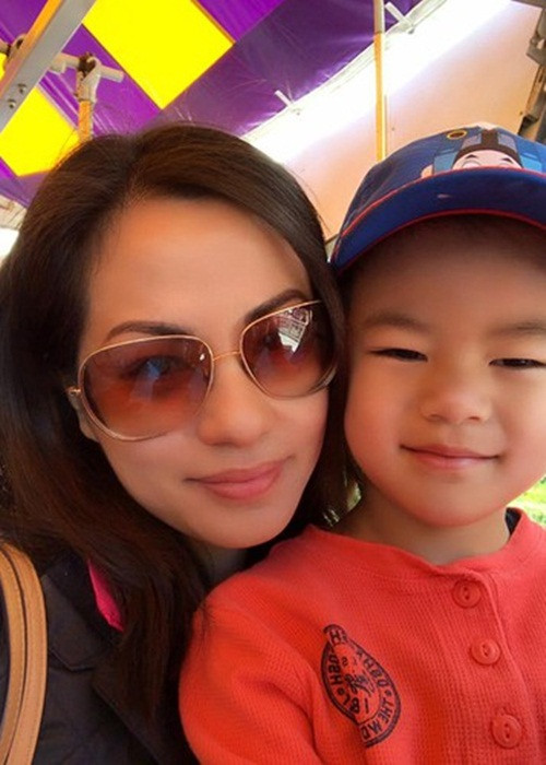 Trước khi tổ chức hôn lễ, Ngọc Thúy và luật sư Trường đã có một cậu con trai chung.