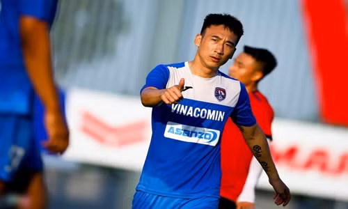 Tinh Quang Ninh len tieng ve viec cau thu bi no luong