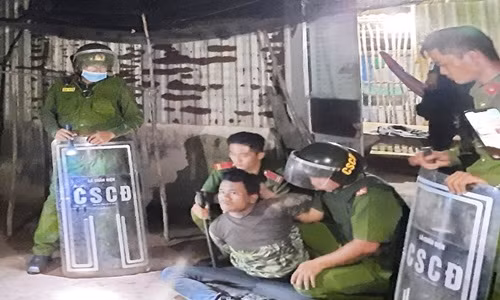 Giai cuu thanh cong be gai 3 tuoi bi chu ruot cam dao khong che trong suot 8 gio