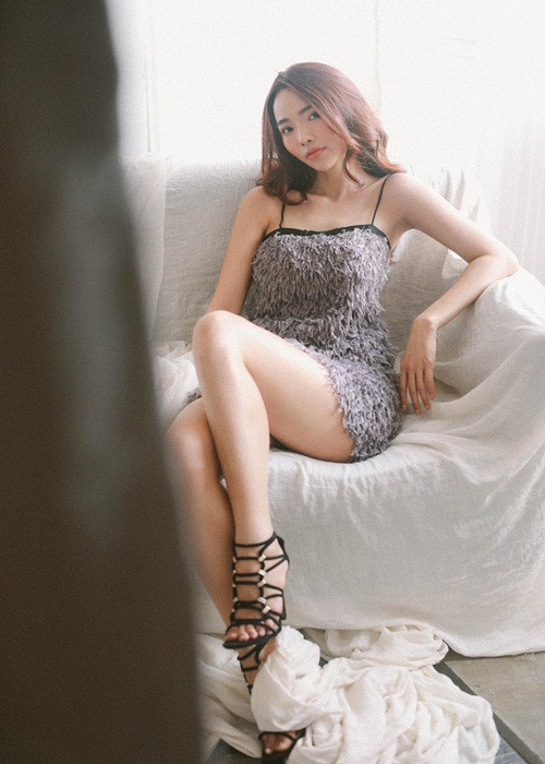 Kim Cương duy trì phong cách gợi cảm ở tuổi U40.