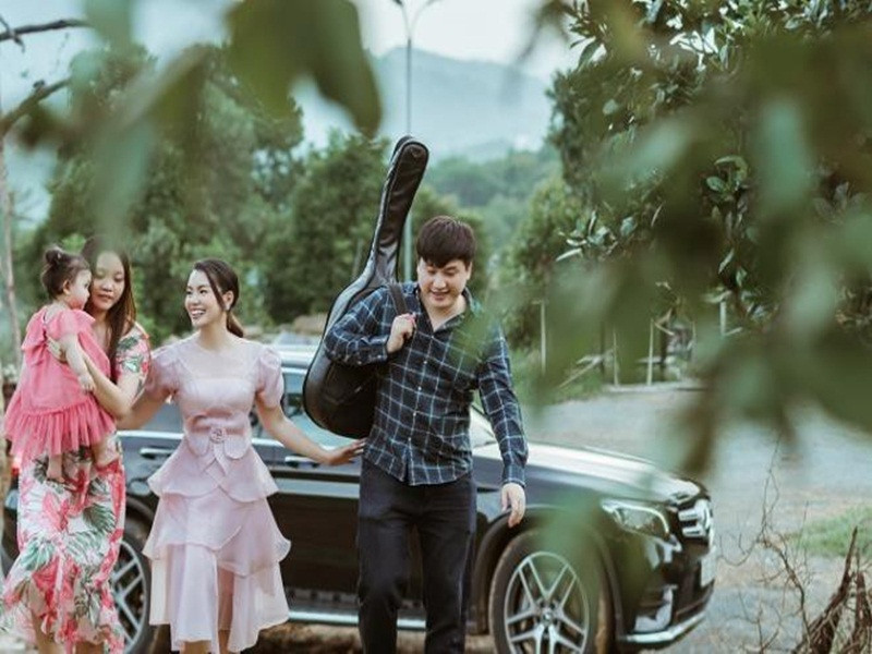 Ngọc Anh từng đưa cả gia đình nhỏ vào MV “Như mẹ vẫn ru” ra mắt năm 2020. Ảnh: An ninh thủ đô