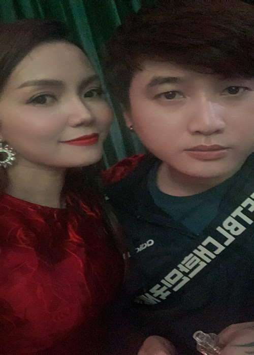 Chia sẻ về chuyện sống chung một mái nhà với Tô Minh Đức, Ngọc Anh cho hay, cả hai có nhiều điểm tương đồng, luôn thấu hiểu và sẵn sàng ngồi lại lắng nghe nhau chứ không theo kiểu việc ai người nấy làm.