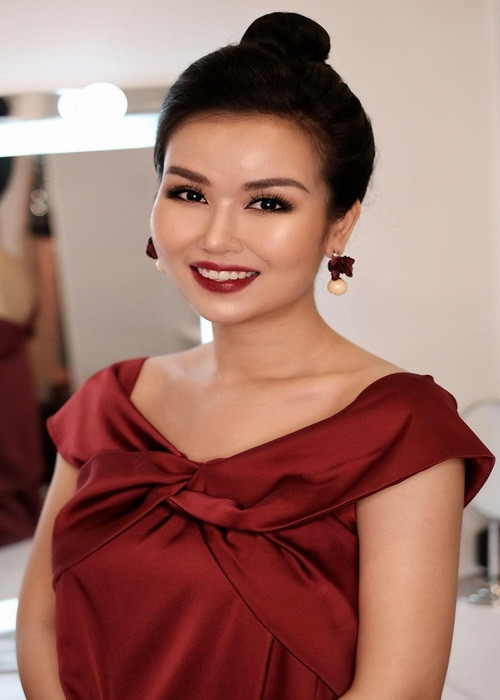 Thi thoảng, Võ Hạ Trâm cùng ông xã đi du lịch.