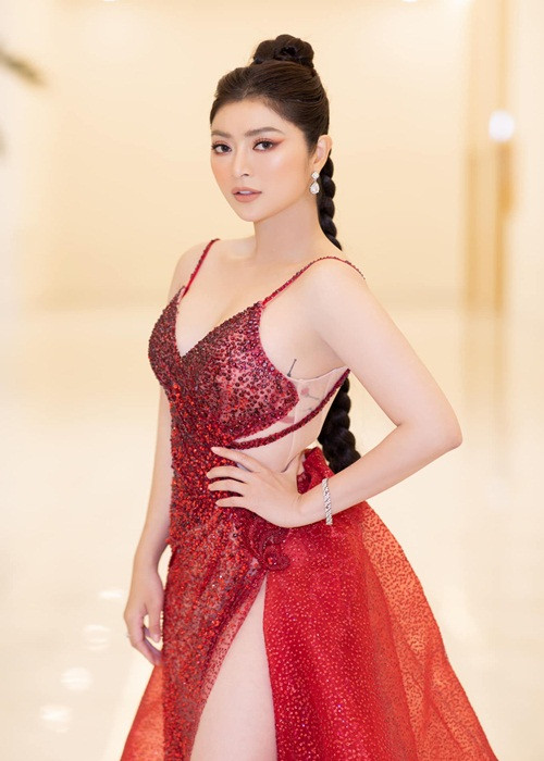 Thanh Trúc từ chối chia sẻ chuyện tình cũ với Khương Ngọc. "Khi mình nhắc đến, có thể người cũ sẽ không vui và hiểu nhầm đang lợi dụng chuyện cũ PR tên tuổi. Đó chắc chắn không phải là cách Trúc muốn mình đến với công chúng", cô nói.