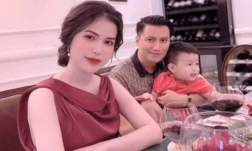 Vo cu Viet Anh buc xuc thach ai do cuop quyen nuoi con