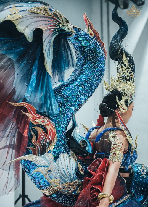 Bộ quốc phục Amanda Obdam mang đến Hoa hậu Hoàn vũ Thế giới 2020 nhận được nhiều lời khen ngợi từ người hâm mộ Ảnh: Hoa hậu Hoàn vũ Thái Lan