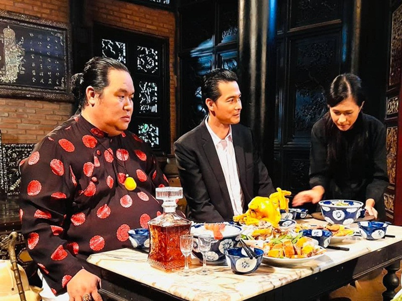 Hoàng Mập đăng tải hình ảnh Quách Ngọc Ngoan trên phim trường.