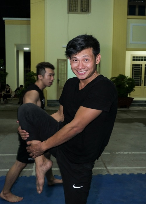 Võ Thành Tâm tập luyện cật lực 8 tiếng mỗi ngày để giảm 10 kg trong vòng 3 tuần. Ngoài ra, nam chính phim "Lật mặt: 48h" còn phải tập võ với cường độ cao theo yêu cầu riêng của đạo diễn Lý Hải.