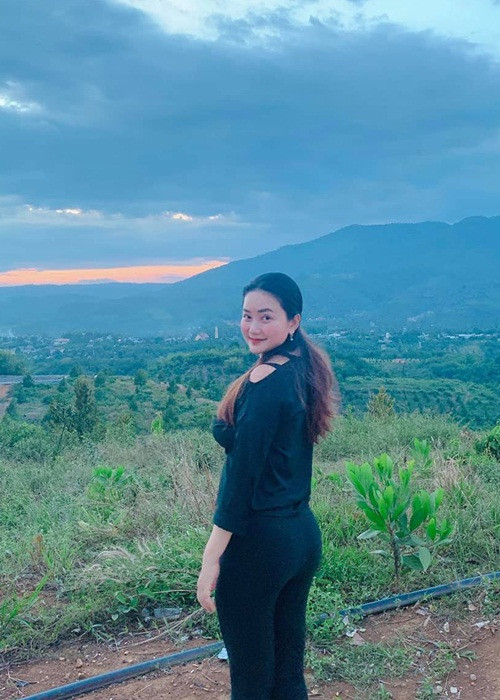 Trên trang cá nhân, Phan Như Thảo gửi lời cảm ơn đến ông xã Đức An sau khi được tặng mảnh đất gần 5.000 m2 tại Lâm Đồng.