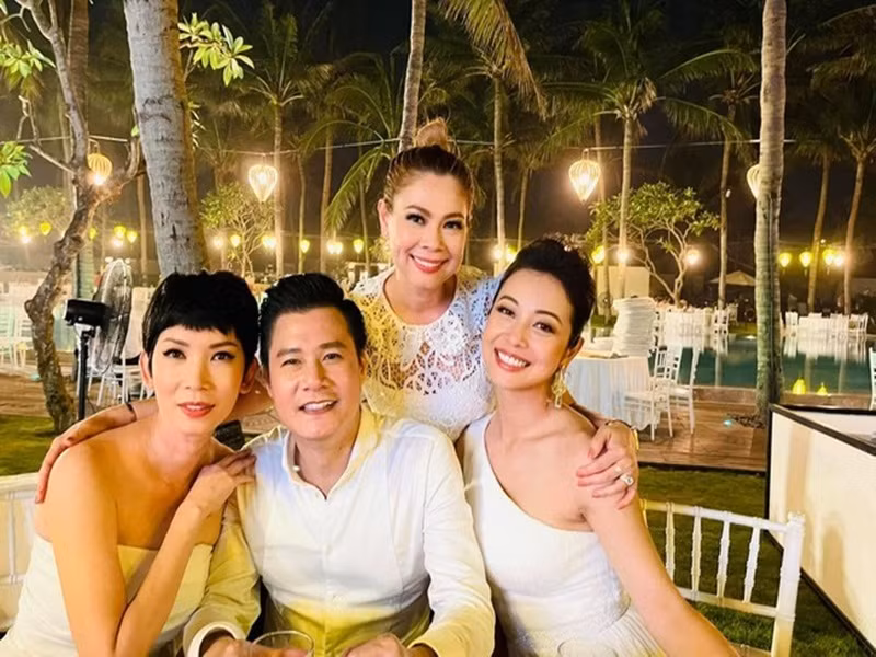 Quang Dũng và Jennifer Phạm ly hôn năm 2010. Trong vài năm sau khi chia tay, cả hai không nói chuyện vì những giận hờn, trách móc.