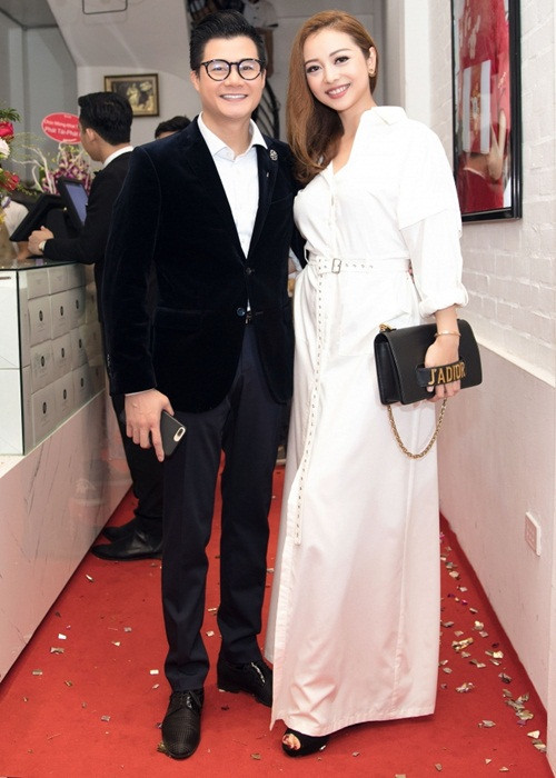 Ứng xử văn minh sau khi ly hôn, Quang Dũng và Jennifer Phạm được nhiều khán giả khen ngợi.