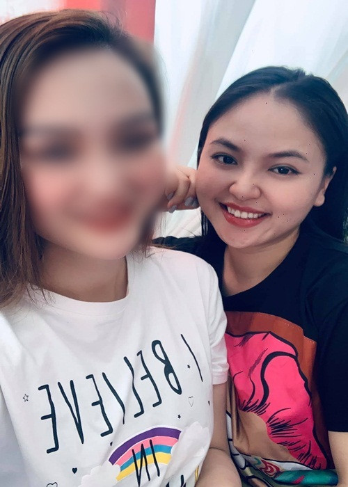 Sau status gây xôn xao về Tú Dưa, Lam Trang khoe hình ảnh rạng rỡ dự một đám cưới.