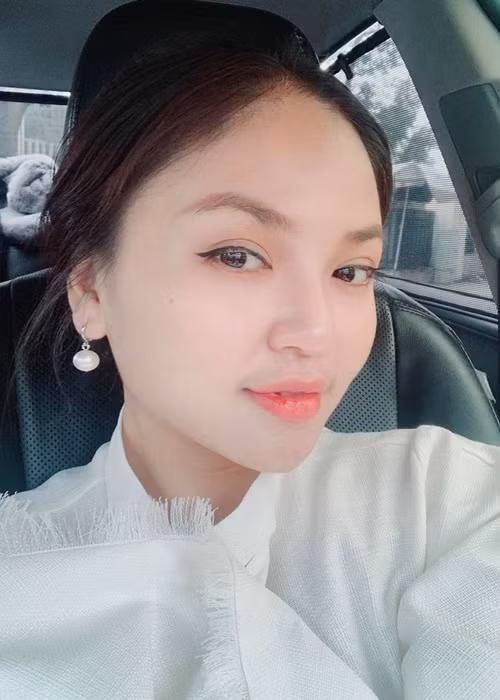 Bà xã của Tú Dưa tăng cân nhẹ trong giai đoạn đầu mang thai.