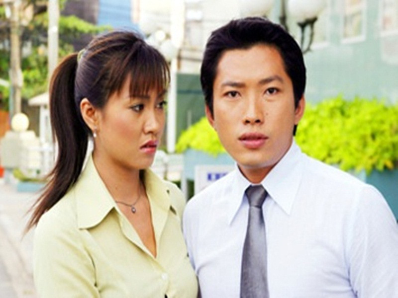 Kinh Quốc bắt đầu được khán giả chú ý qua vai Sáu Miên trong phim Đất phương Nam. Sau “Đất Phương Nam”, anh đóng vai An “chàng khờ” trong phim “Dòng đời” và Tri trong phim “Hướng nghiệp”. Ảnh: Zing