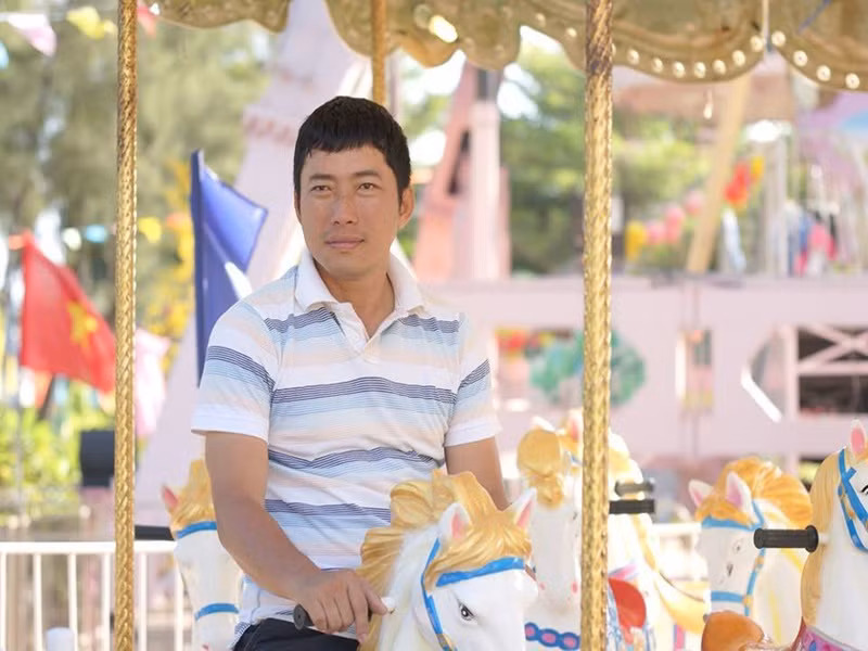 Tuy nhiên, theo Kinh Quốc, sự tính toán của anh là làm sao để tất cả đều vui vẻ. “Một người (là tôi) bỏ tiền tạo cuộc chơi, những người khác tham gia không bỏ tiền nhưng bỏ công sức và người nghèo thì được hưởng tiền thưởng”, anh nói.