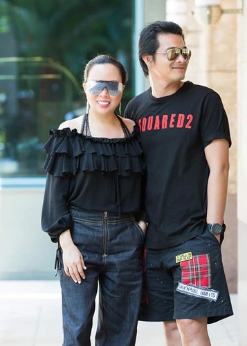 Ngoài ra, nam diễn viên cũng hết lòng yêu thương hai con gái riêng của Phượng Chanel.