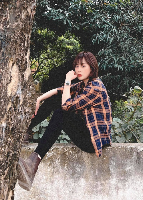 Tuy nhiên, đầu năm 2021, Phương Oanh nhận lời đóng phim “Hương vị tình thân”. Nữ diễn viên quyết định trở lại sớm hơn dự kiến vì yêu thích nhân vật Phương Nam và sức khỏe cũng ổn định hơn.