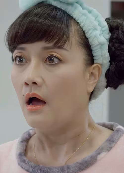 “Ra đường có vài người gặp gọi tên Diễm Loan thay vì Vân Dung. Nhận được những lời nhận xét và tình cảm của khán giả như vậy tôi thấy mình đã thành công”, Vân Dung chia sẻ trên Vietnamnet.