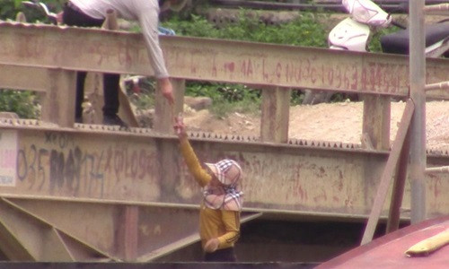 Ven man tuyet chieu 'lam luat'