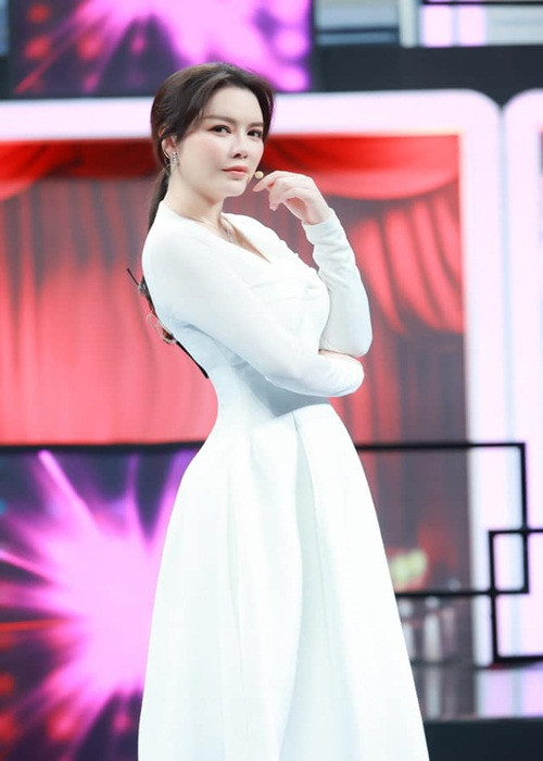 Từ năm 2019 đến nay, Lý Nhã Kỳ nhiều lần khẳng định vẫn đang chờ gặp được nửa kia lý tưởng của mình.