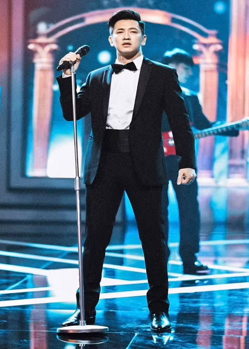 Đỗ An là được xem là ông chồng quốc dân. Ngoài ra, ông xã của Lê Thúy còn tài năng. Ngoài đóng phim, anh còn ca hát.