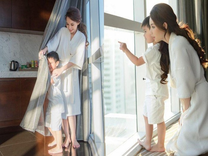 Quỳnh Chi từng cho biết, con trai của cô muốn sống ở Mỹ vì có nhiều bạn bè. Nữ MC đồng ý với lựa chọn của con. “Tôi sẽ không tranh giành và để cho bé tận hưởng những cái mà bé xứng đáng được có”, hot girl một thời tâm sự.