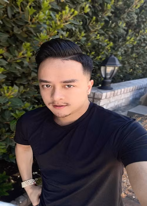 Vì đứng về phía Ngọc Trinh, Cao Thái Sơn bị Nathan Lee mắng xối xả.