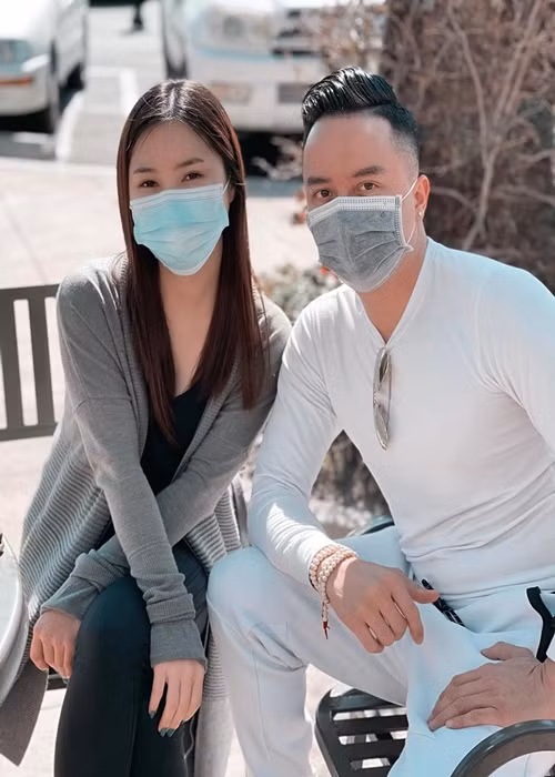 Cao Thái Sơn hiện tại ở Mỹ. Nam ca sĩ sang xứ cờ hoa vào tháng 2/2021. Cao Thái Sơn chia sẻ, anh ở Mỹ để nghỉ dưỡng, thăm bạn bè và thu âm một số sản phẩm. Ngay khi đến Mỹ, Cao Thái Sơn gặp Hương Tràm. Cả hai là đồng nghiệp thân thiết trong những năm qua.