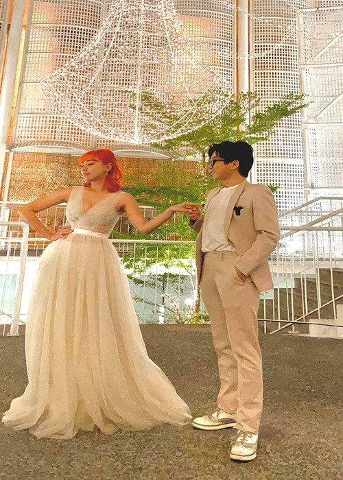 Kenji còn phẫu thuật cắt ngực vào tháng 10/2020 vì tình yêu dành cho Lan Trinh.