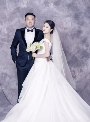 Đi ngủ trước 12h đêm. Các nghiên cứu cho thấy những người bị thiếu ngủ thường tìm tới các bữa ăn nhẹ không lành mạnh và đồ ăn vặt. Khi bạn thiếu ngủ, thùy trán sẽ sửa đổi hoạt động của nó và thúc đẩy cảm giác thèm ăn của bạn.