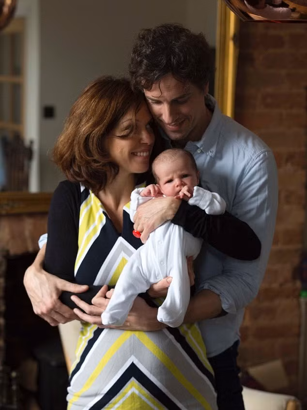 Gia đình hạnh phúc của Tom và Jenny.