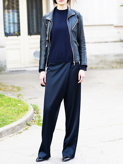 Kiểu quần cách điệu này gồm hai phần chính là phần quần và phần vạt quấn.