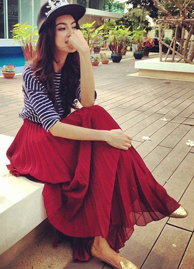 Tùy thuộc vào vóc dáng và sở thích mà bạn chọn váy maxi có độ dài phù hợp, những cô nàng chân dài có thể lựa chọn maxi chấm gót trong khi váy maxi dài trên mắt cá chân sẽ thích hợp với những cô nàng chân ngắn.