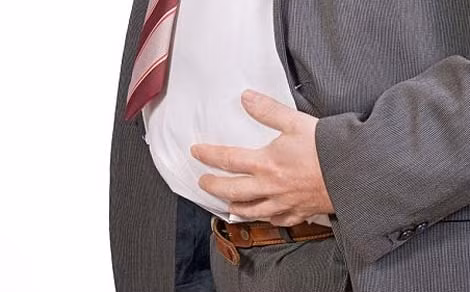 Thắt lưng quá chật. Thắt lưng không gây hại như áo corset, nhưng nếu bạn cố thắt nó quá chật da có thể bị đau, tổn thương và ngứa ran. Các nhà thần kinh học cảnh báo rằng thắt lưng quá chật có thể gây nén các dây thần kinh ở da đùi bên chạy từ bụng đến đùi ngoài.