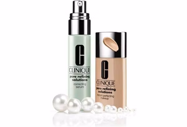 Clinique Pore Refining - 27 USD (567.000 đồng). Kem nền này có tác giảm giảm thiểu lỗ chân lông to, đồng thời tán mỏng, mịn trên mặt và kiềm dầu hiệu quả.