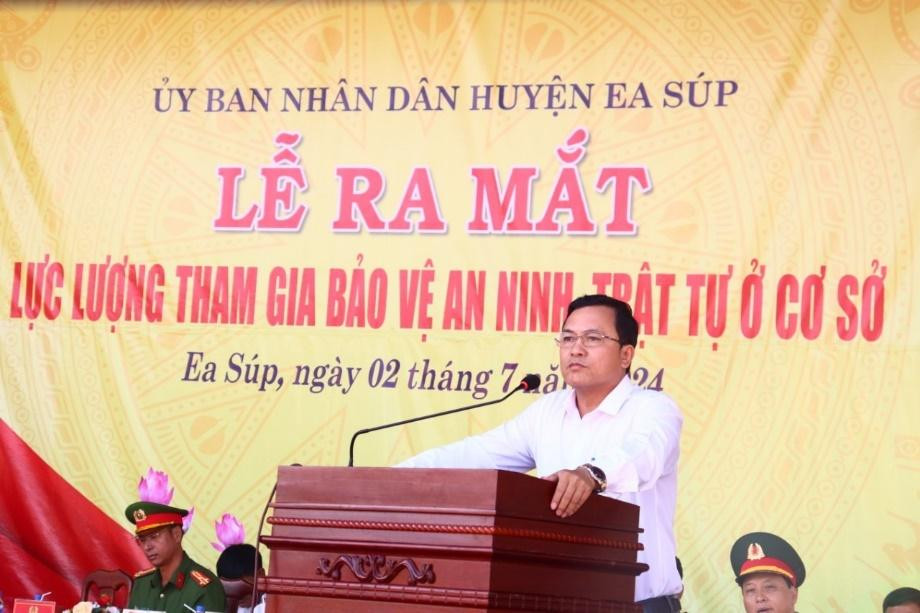 Ra mat luc luong bao ve ANTT o co so tai huyen Ea Sup-Hinh-4