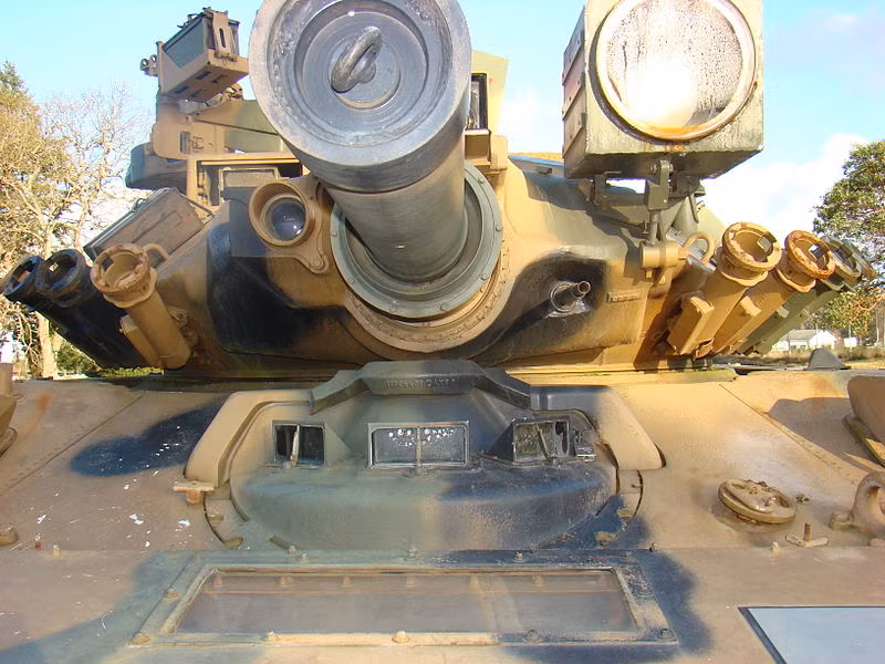 Ngoài pháo M81 152mm, Sheridan còn trang bị một súng máy 7,62mm (3.000 viên đạn) và đại liên 12,7mm (1.000 viên đạn). Nguồn ảnh: Wikipedia