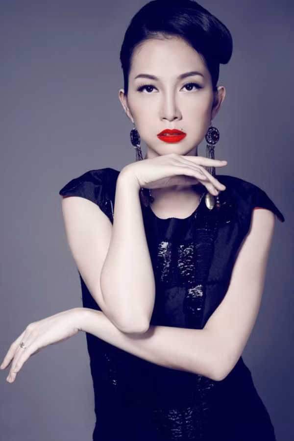 Cô sinh con gái đầu lòng nhưng ít chia sẻ về gia đình.