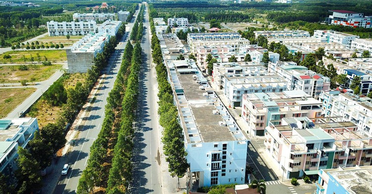 Becamex TDC lỗ 40 tỷ đồng, dư nợ trái phiếu hơn 680 tỷ Becamex TDC lo 40 ty dong, du no trai phieu hon 680 ty