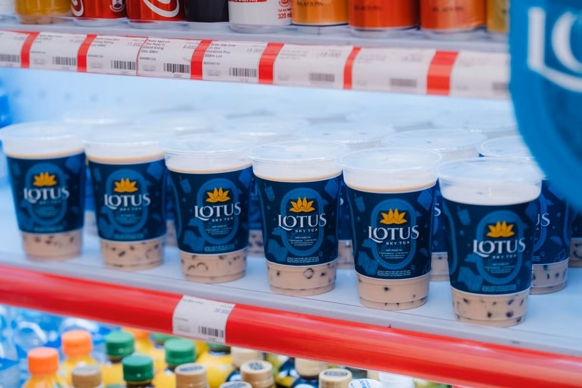 NCS lai dam nho ban tra sua cho Vietnam Airlines