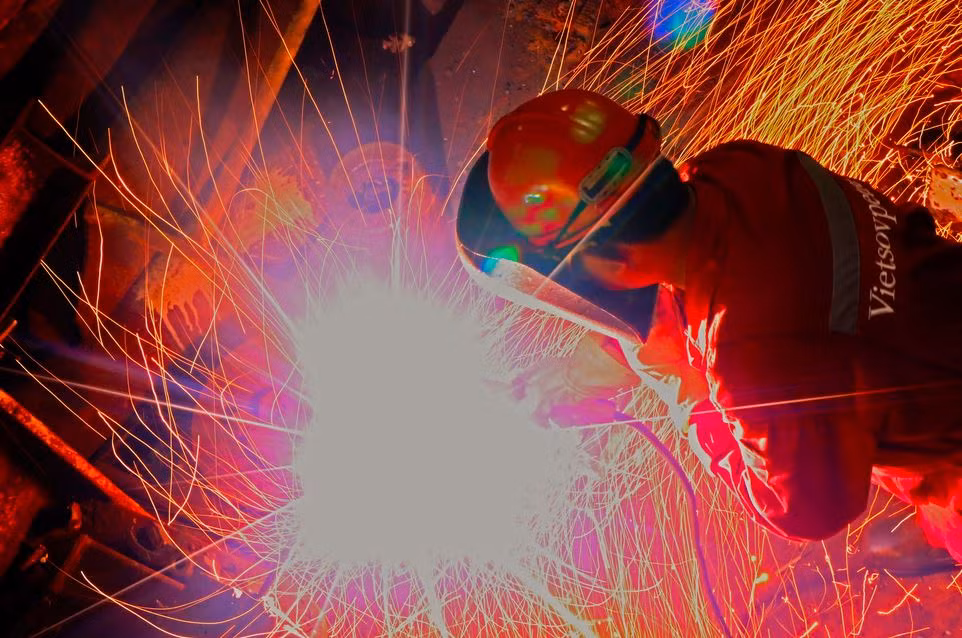 PVN uoc lai truoc thue hon 21.000 ty dong trong 6 thang