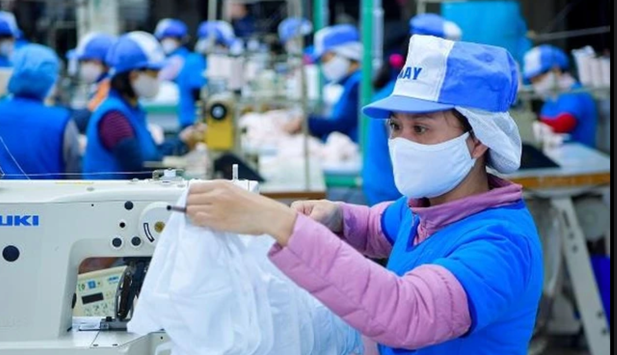 Thiếu hụt đơn hàng, Vinatex điều chỉnh giảm 39% kế hoạch lợi nhuận? Thieu hut don hang, Vinatex dieu chinh giam 39% ke hoach loi nhuan?