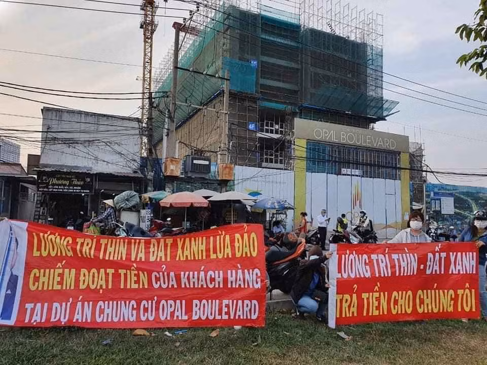 “Suc khoe” tai chinh cua chu dau tu du an Opal Boulevard dinh nhieu lum xum-Hinh-2