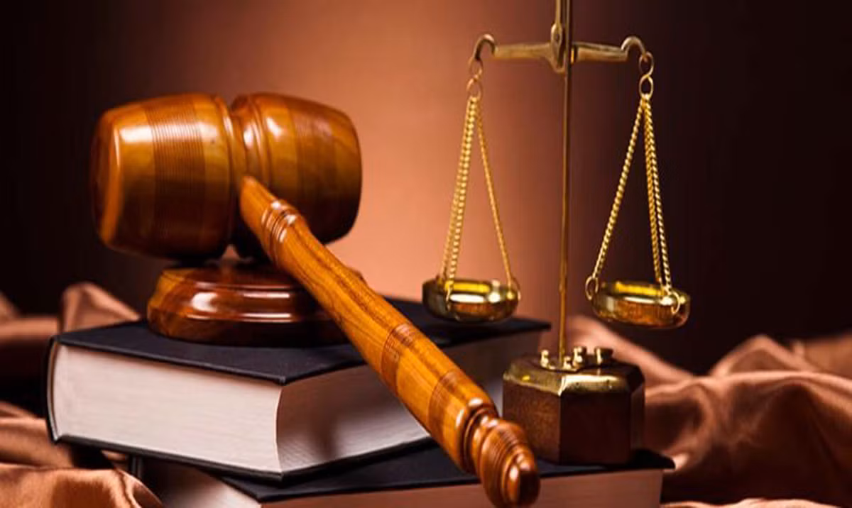 Xu phat hang loat ca nhan vi pham cong bo giao dich co phieu